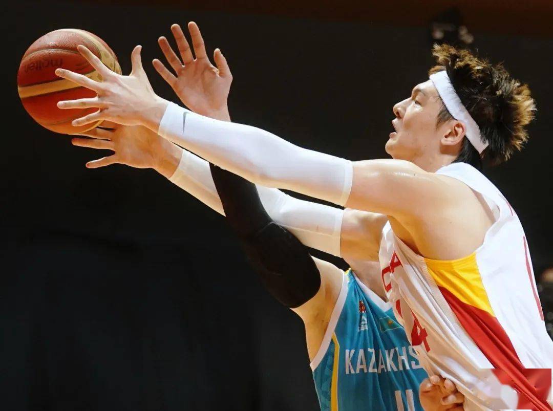 星空体育在线登录-包含上海队主场告捷，后卫组合发威领先对手分的词条