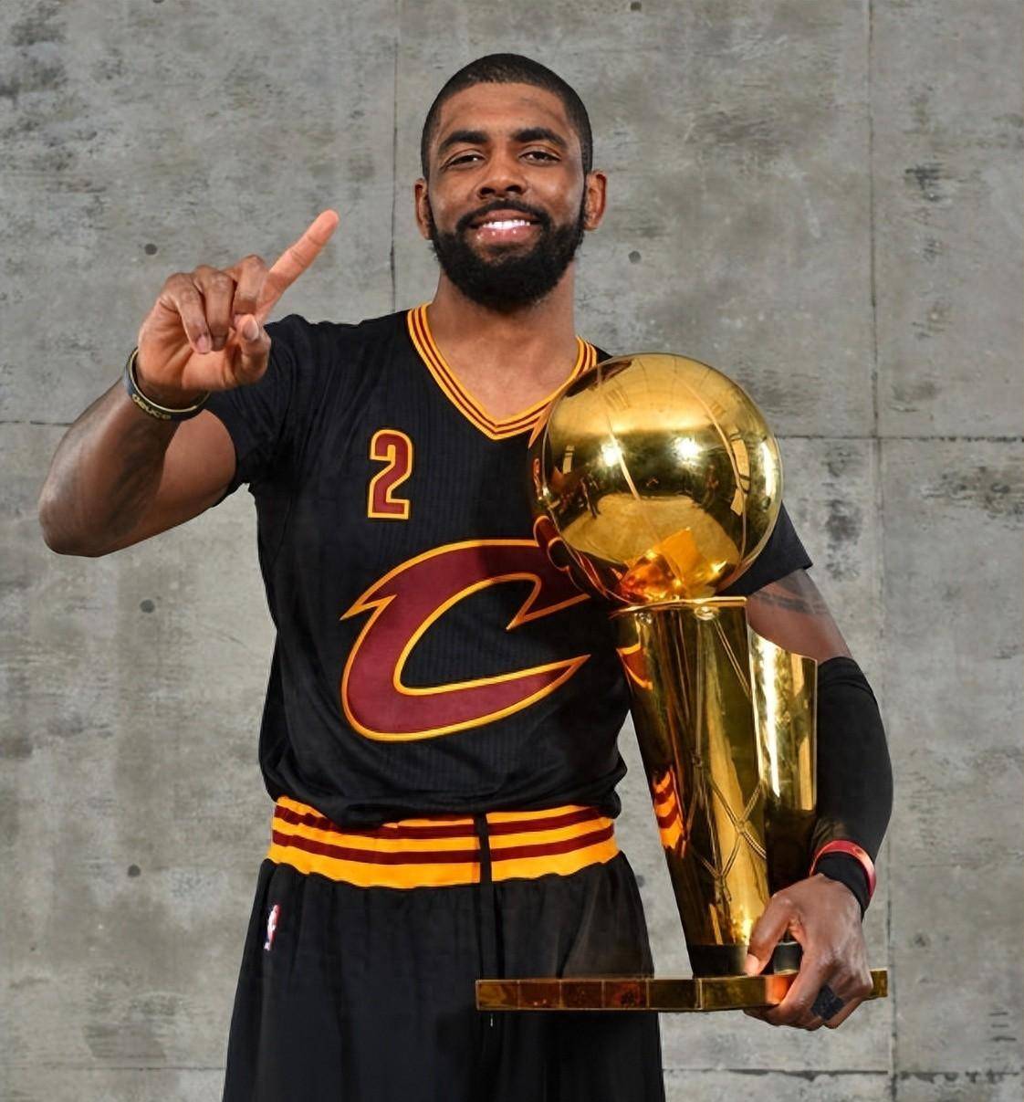 关于篮网战胜人，欧文关键时刻挺身而出的信息