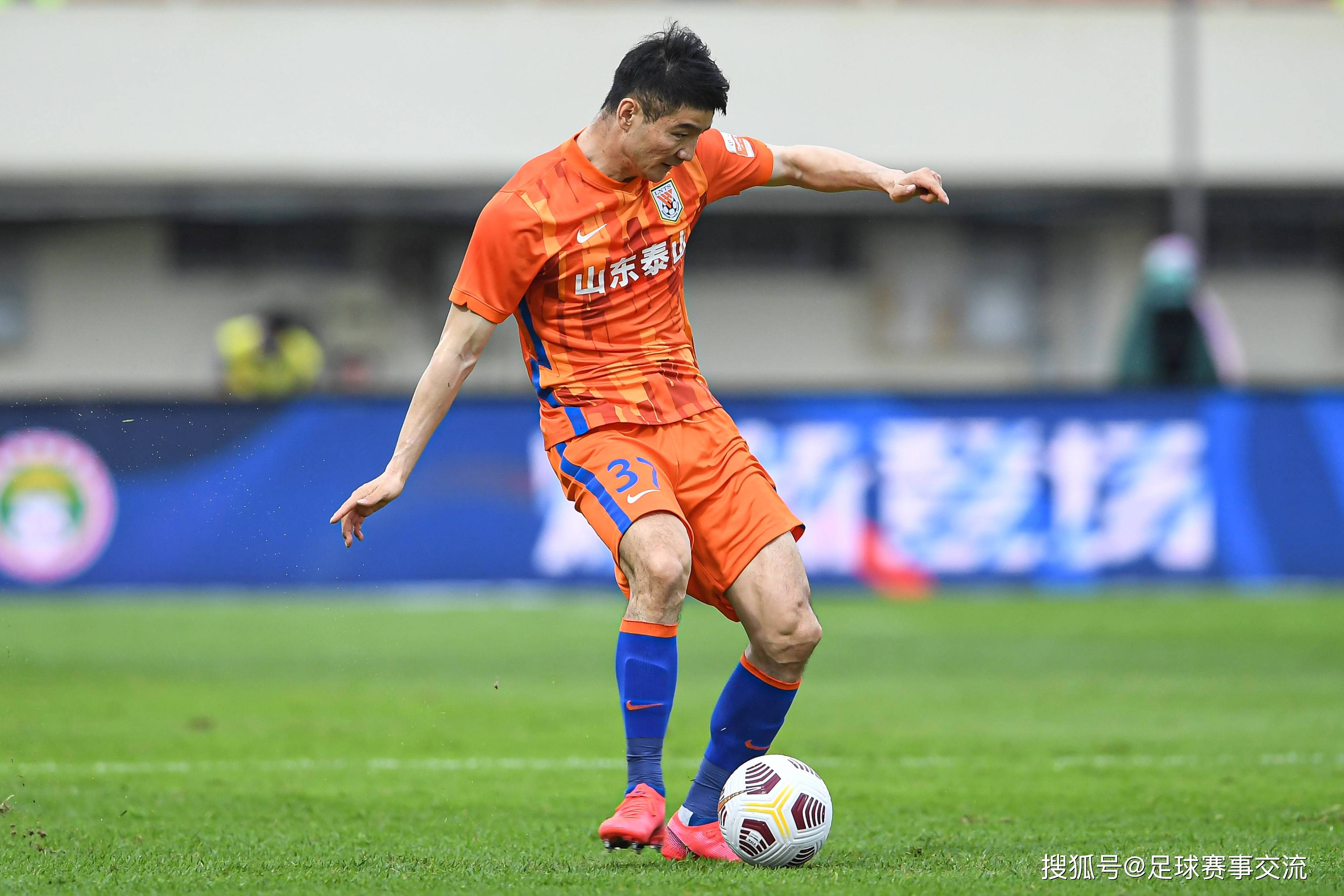 恒大主场击败对手，取得三分