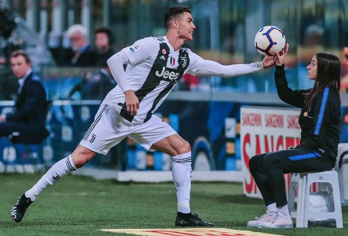 尤文图斯中场发挥稳健，助球队取胜