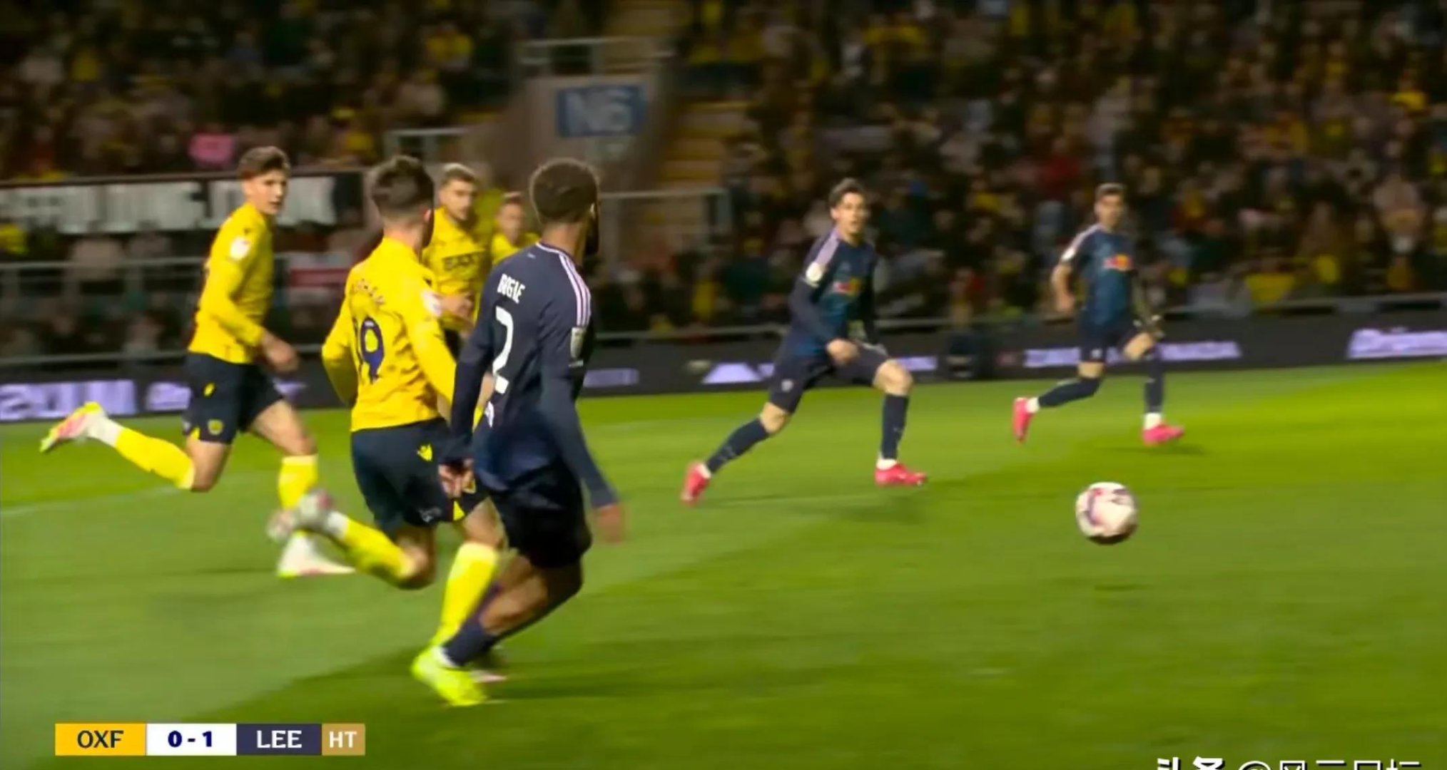 伯明翰城中场关键传球，助攻进球得以胜出的简单介绍