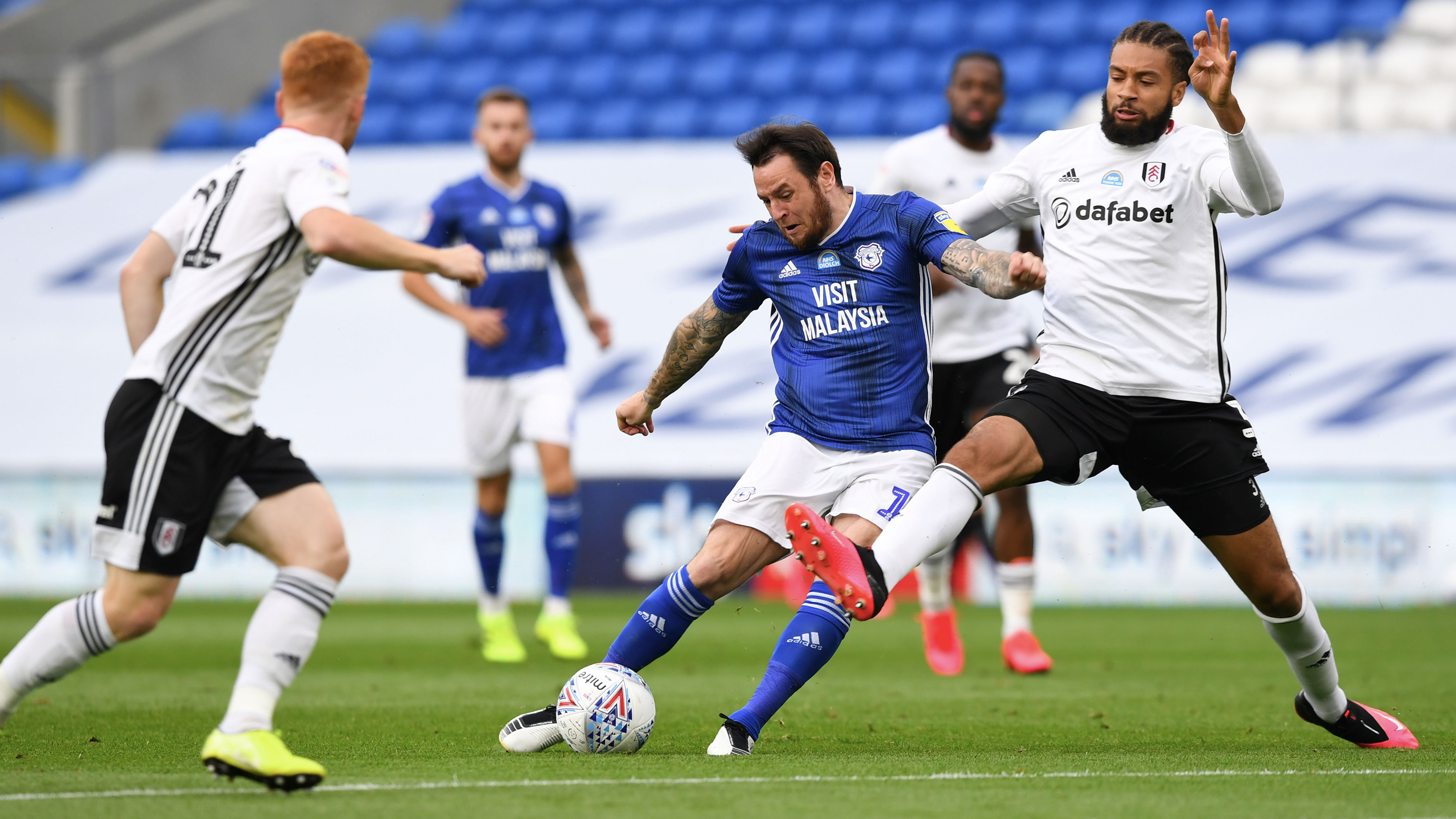 富勒姆主场不敌卡迪夫城，遭遇保级噩梦的简单介绍