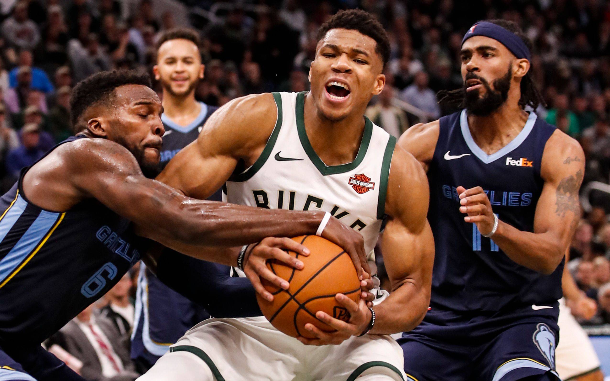 星空体育网址-黄蜂队新秀表现优异战胜对手