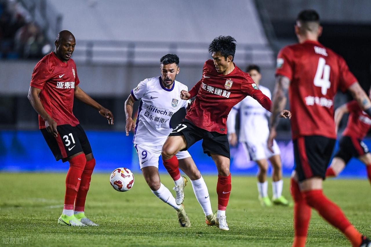 关于长春亚泰客场遭遇惨败，调整状态的信息