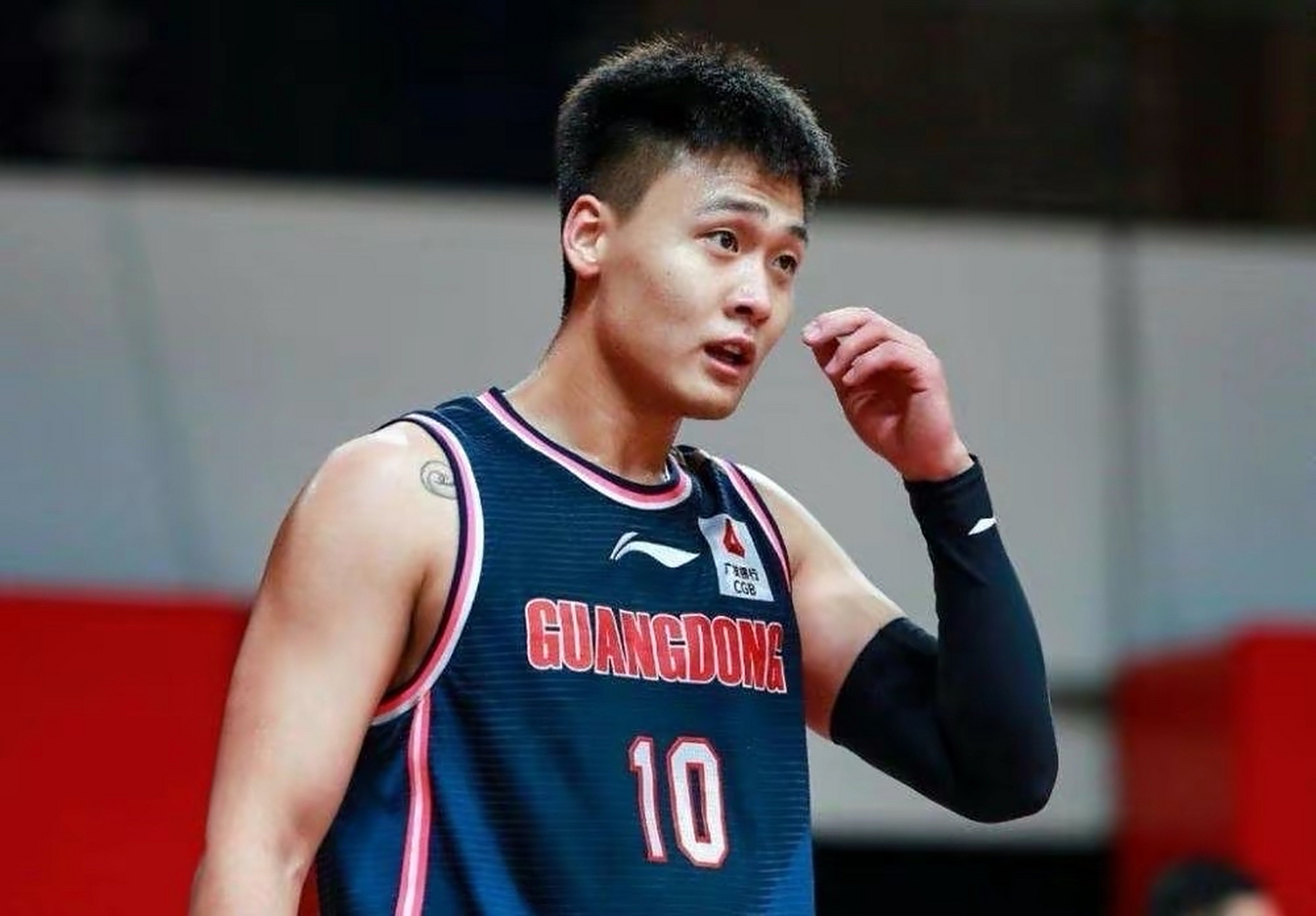 星空体育官网入口-辽宁男篮蓄势待发，冠军路上如履薄冰的简单介绍