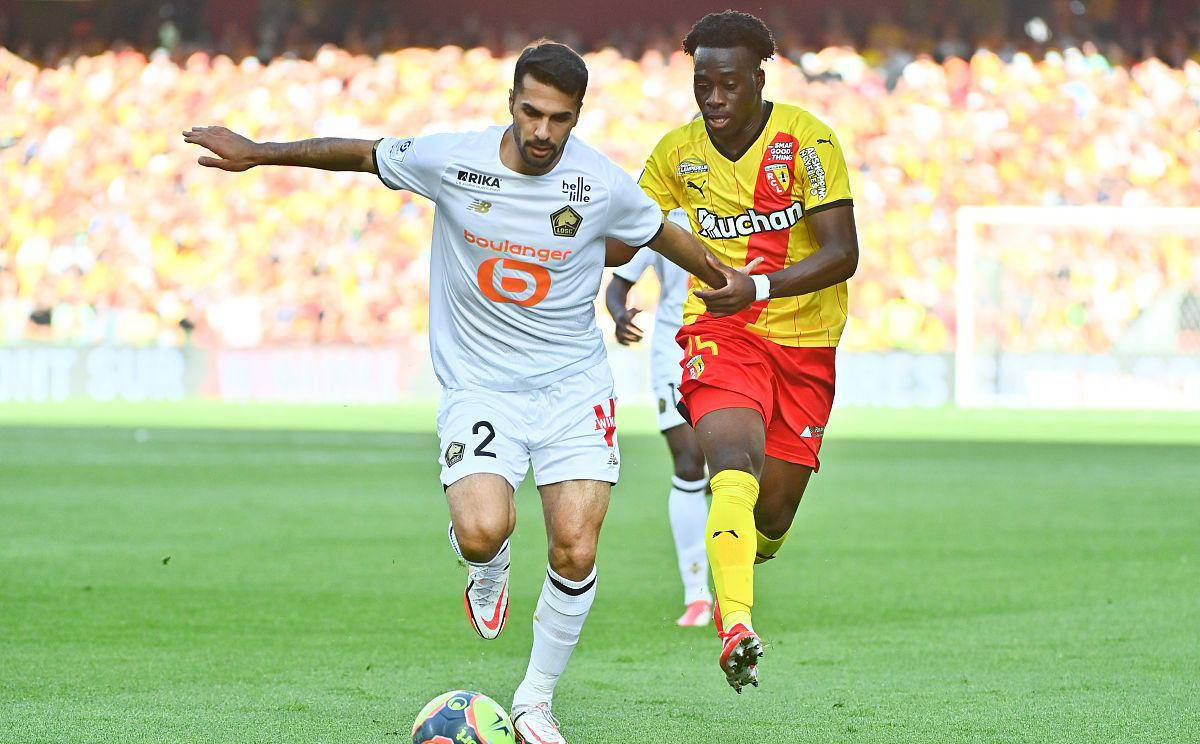 关于圣埃蒂安客场不敌里昂,遭遇失利的信息 关于圣埃蒂安客场不敌里昂,遭遇失利的信息