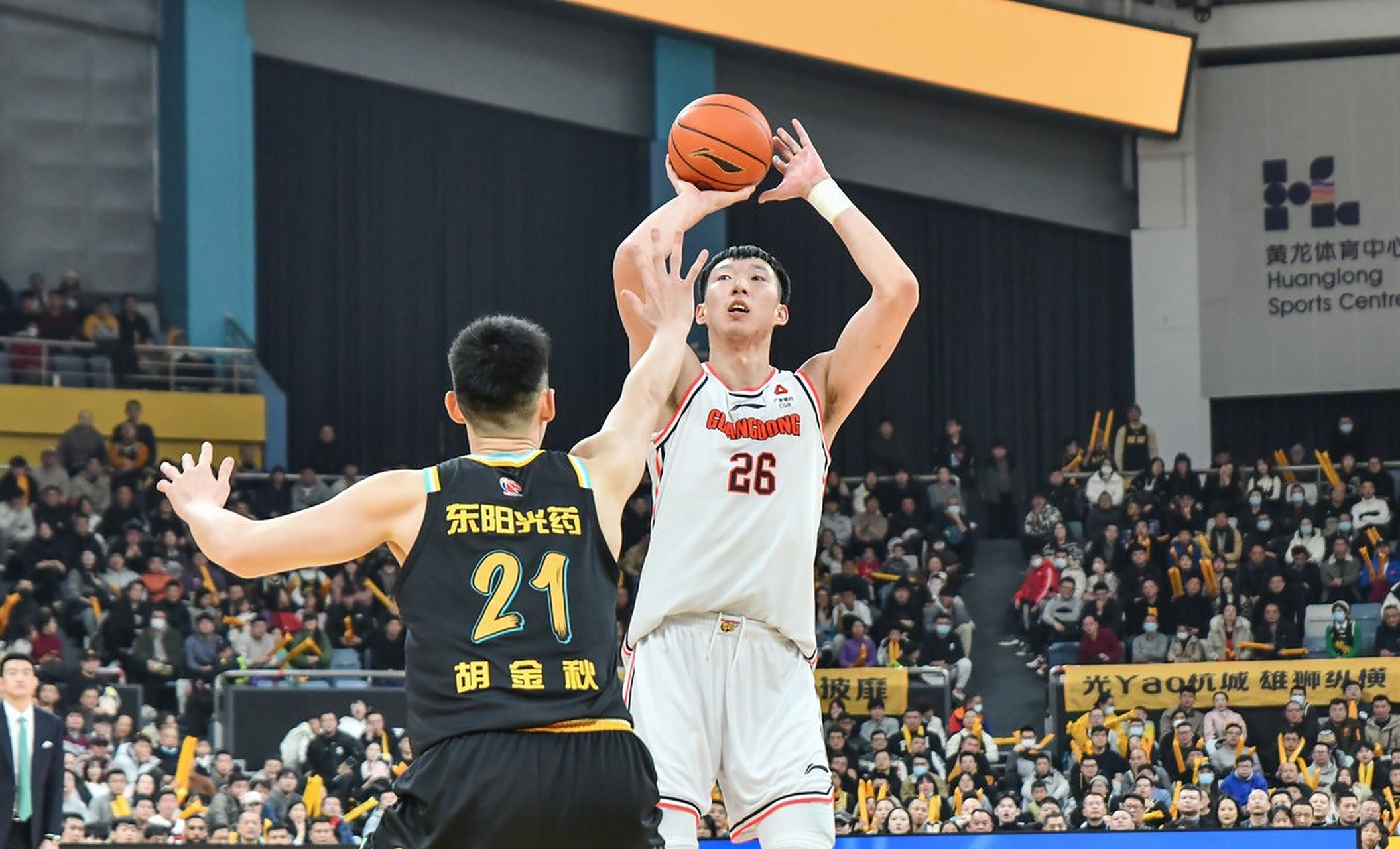 星空体育网站入口-包含强队遭遇强敌，CBA比赛中谁能笑傲赛场？的词条