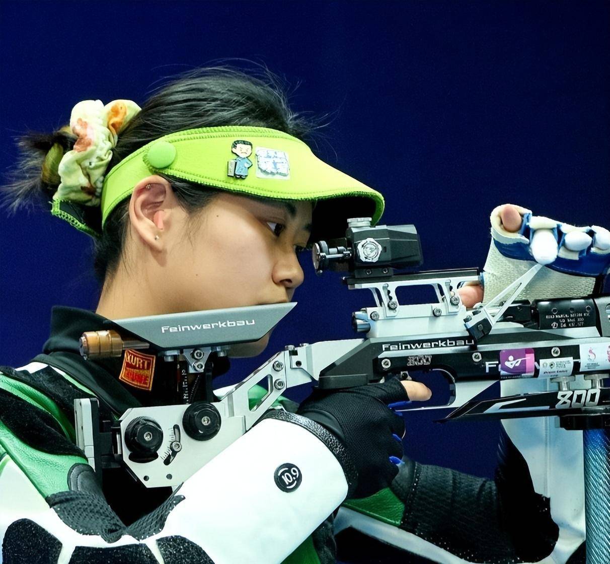 星空体育中国官网-一位射手球员在比赛中演绎绝杀，成为英雄人物