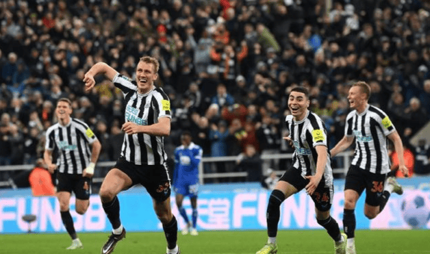 沙尔克领先晋级，英超夺冠对手露头角的简单介绍