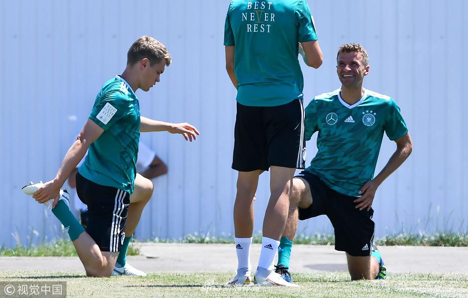 关于德国队积极备战，教练组调整战术布局的信息