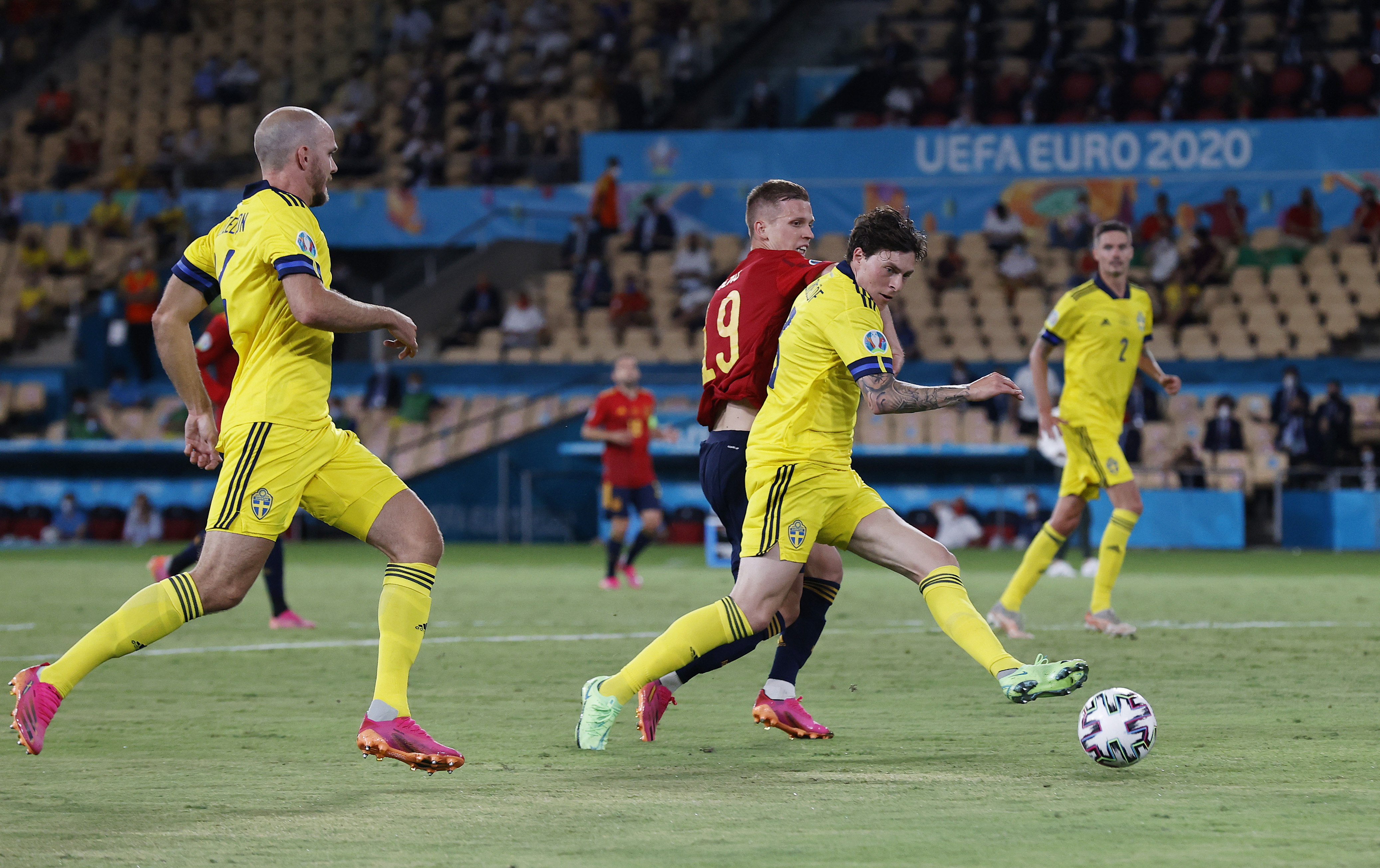 星空体育注册-关于瑞典队扼杀对手希望，欧洲杯呼之欲出的信息