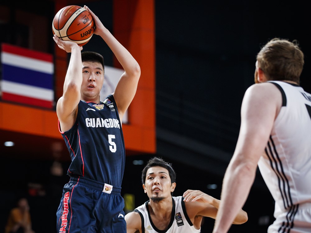 星空体育链接-射手表现神勇，场均三分球刷新记录的简单介绍