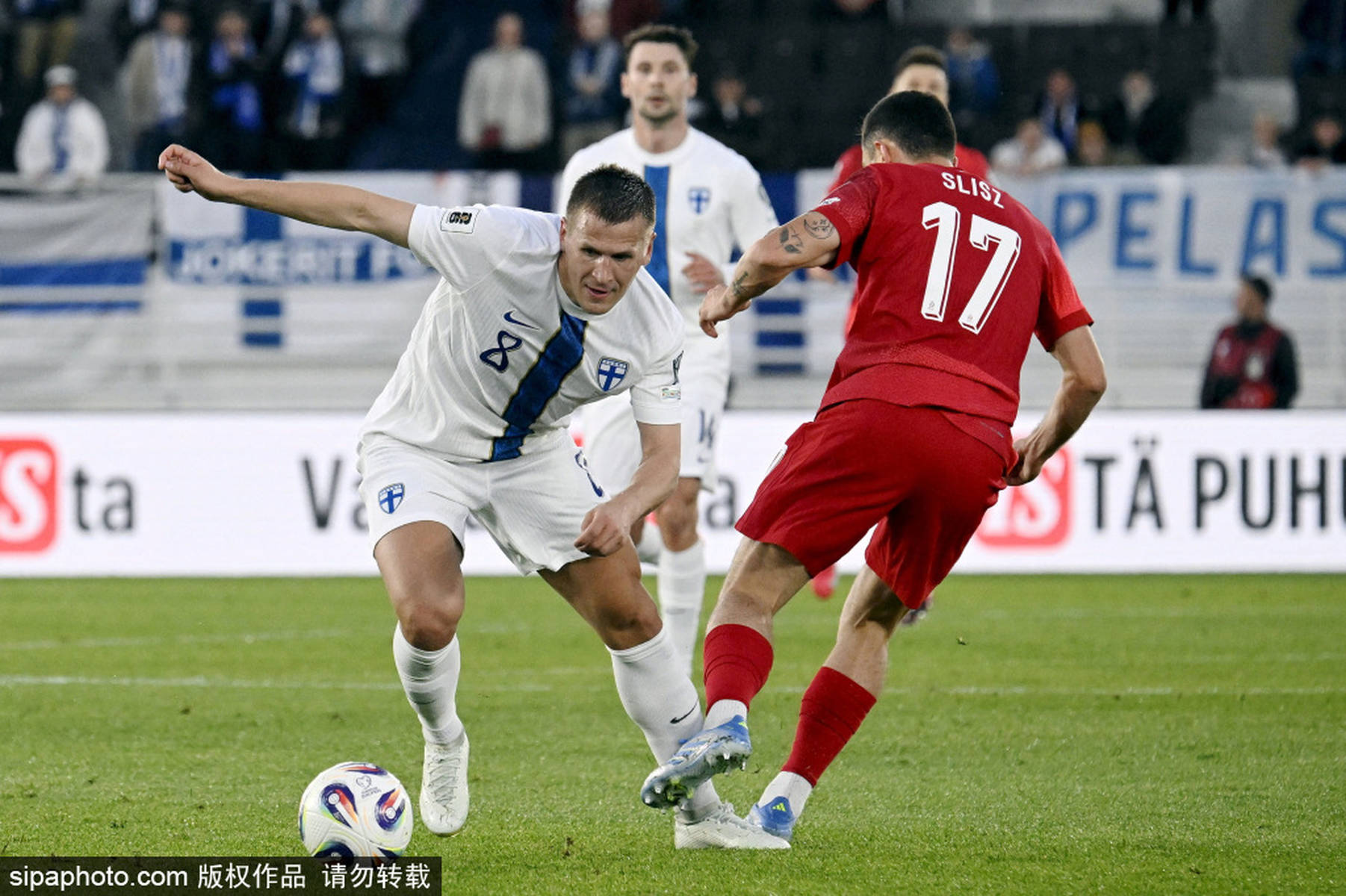 芬兰轻取散尼亚，欧预赛淘汰赛赛场争夺激烈的简单介绍