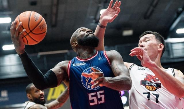 星空体育官网入口-魔术队成功实现逆袭，喜迎胜利