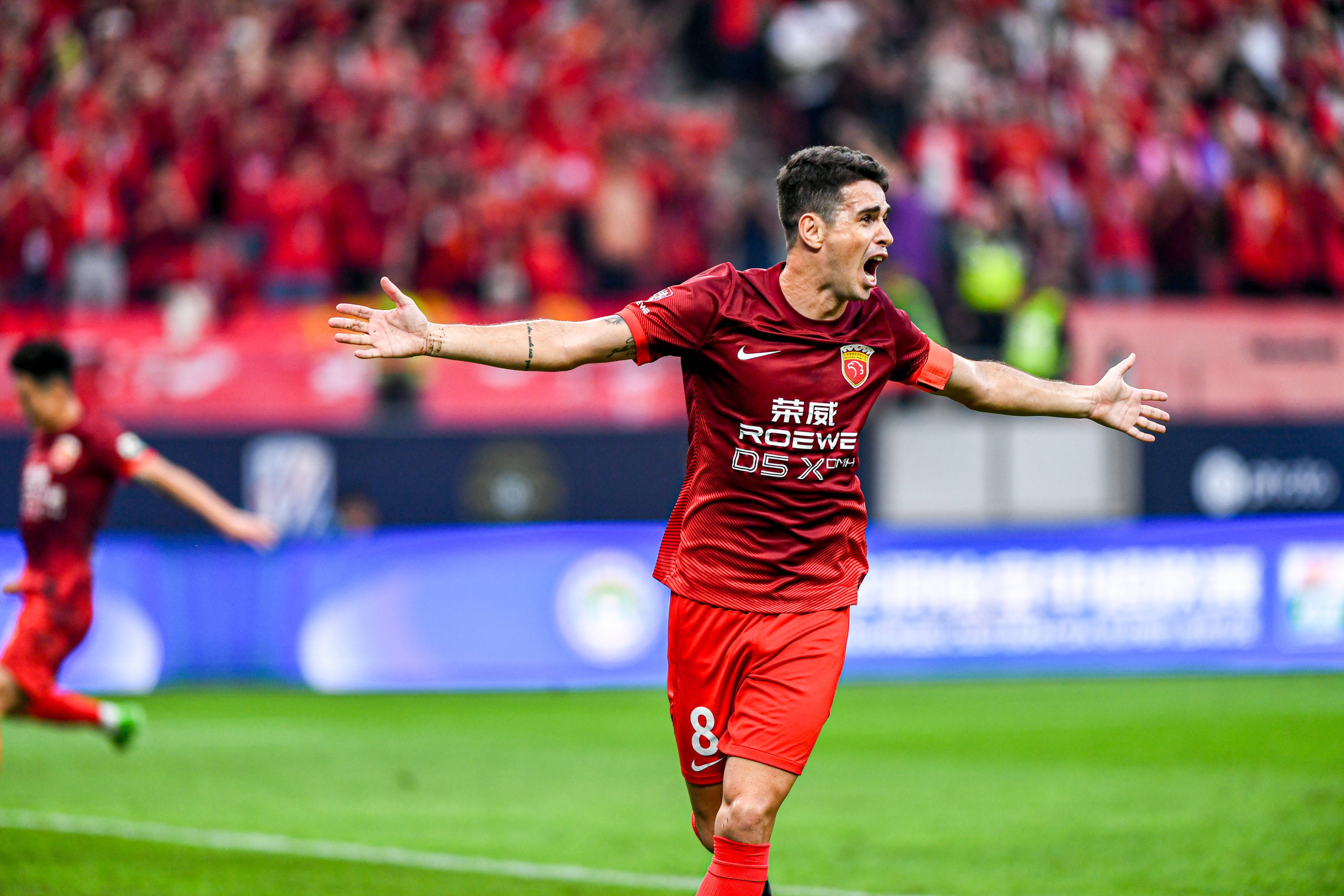 本土球员在海外大赛中卫冕冠军