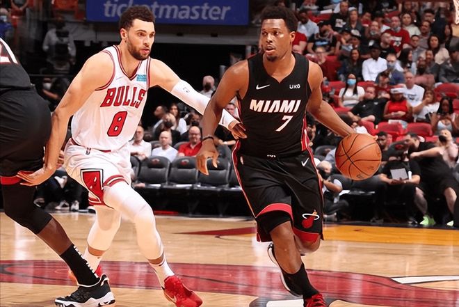 星空体育官网app-公牛队全员爆发，轻松击败对手晋级季后赛的简单介绍