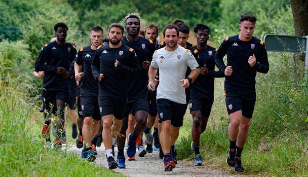 星空体育馆-重返赛场积累实战经验，球队备战迎战顶尖对手