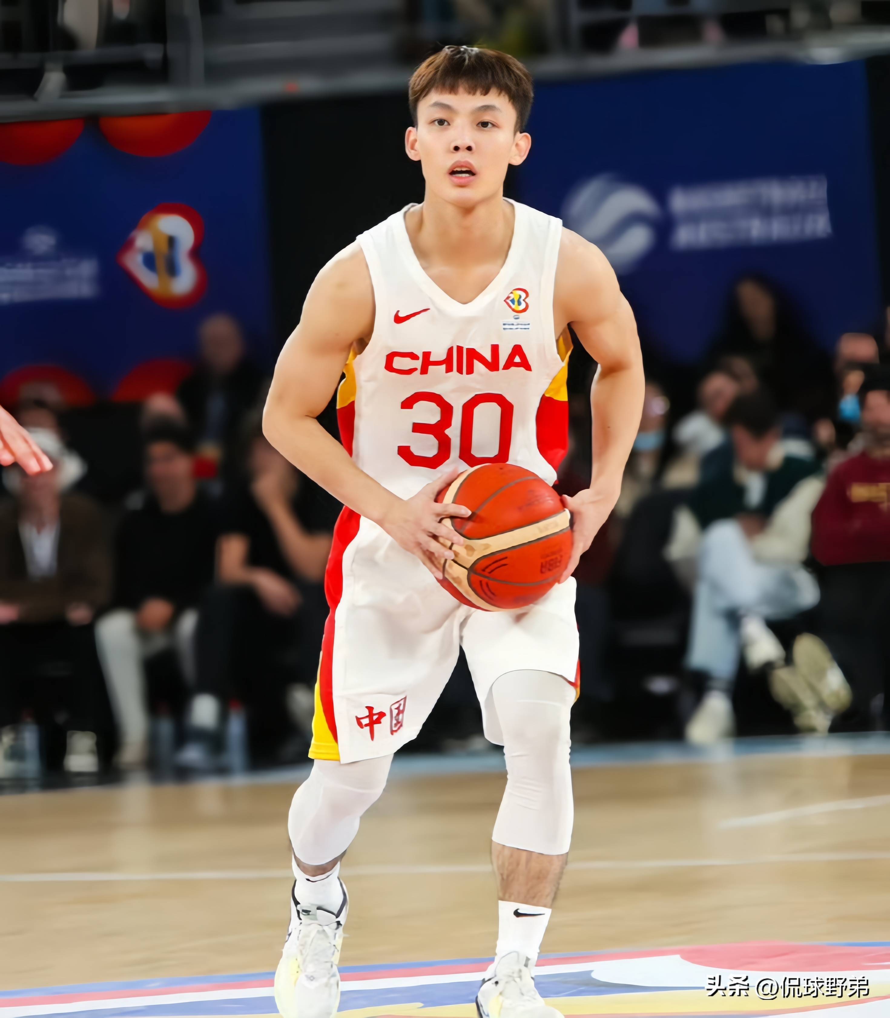 星空体育竞技-广东男篮大胜四川队，稳固领先优势