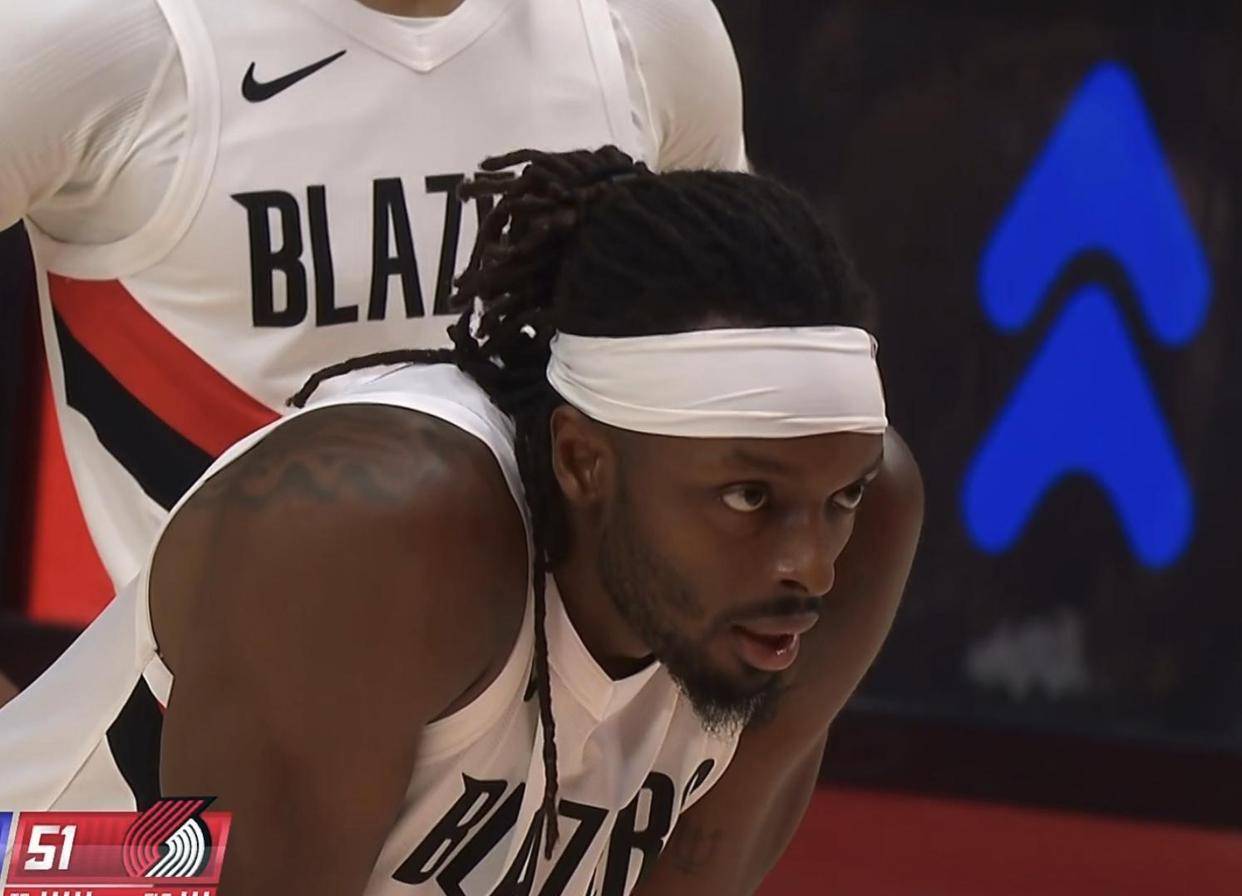 星空体育电竞-包含勇士主帅因伤离场影响球队进程的词条