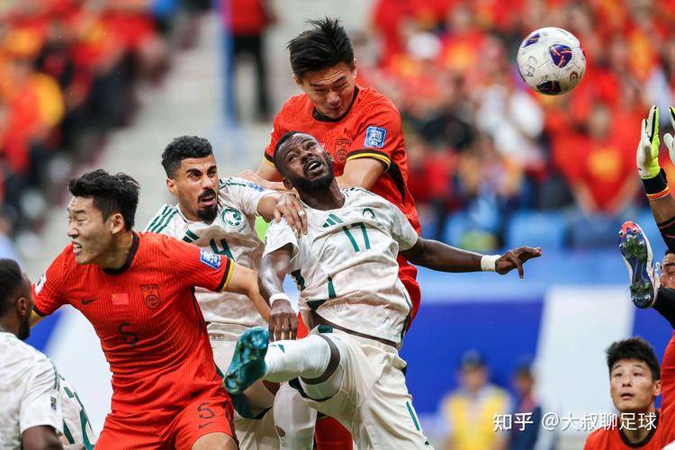 星空体育官方登录入口-紧张对决，球队击败对手获得胜利