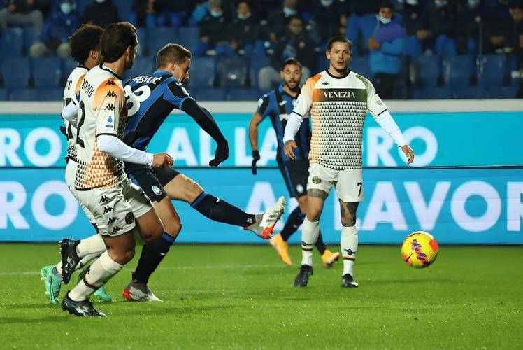 佛罗伦萨客场挫败佛罗伦萨，展现实力的简单介绍