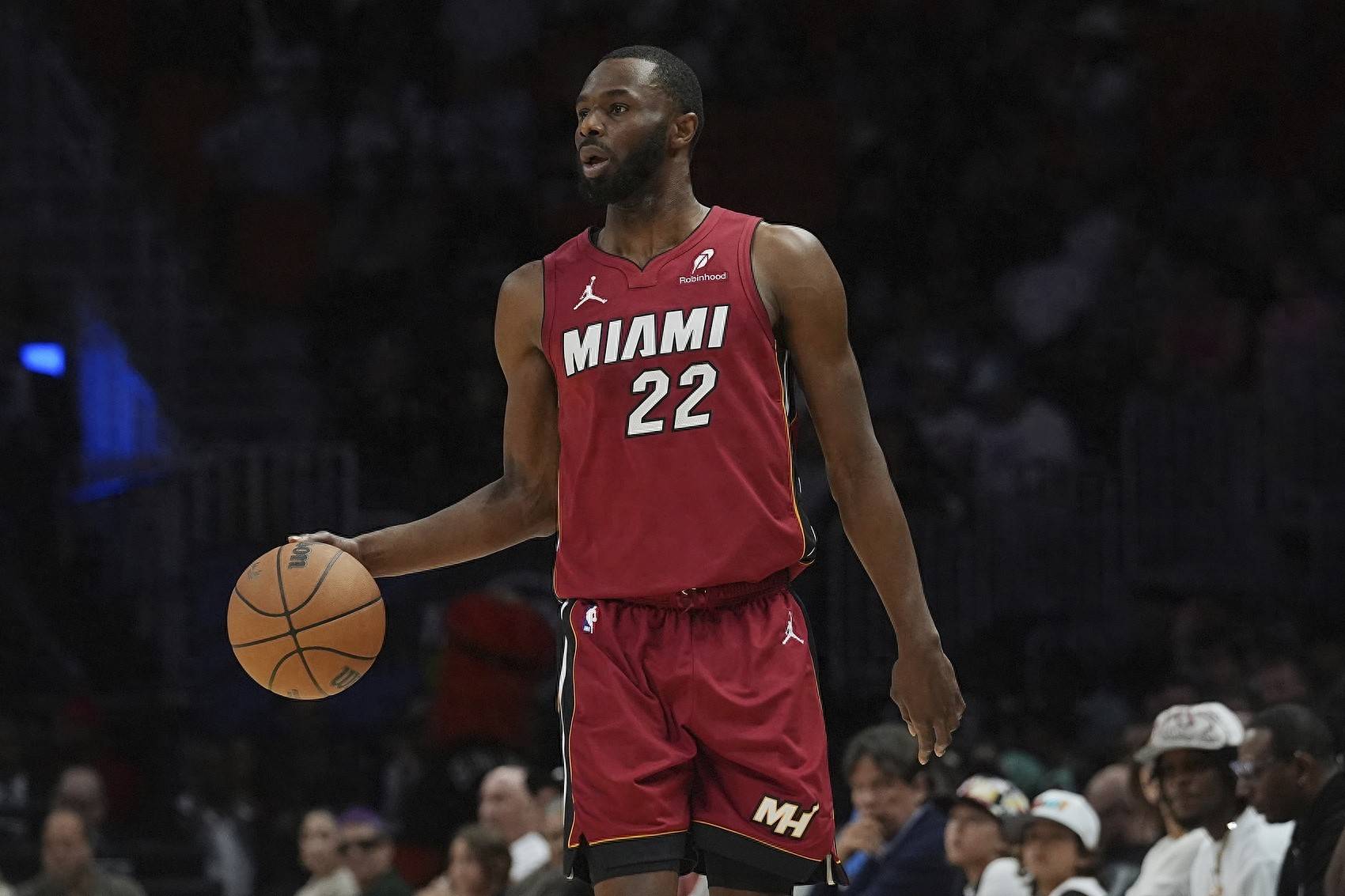 包含热火球星受伤,将缺席多场比赛的词条 包含热火球星受伤,将缺席多场比赛的词条