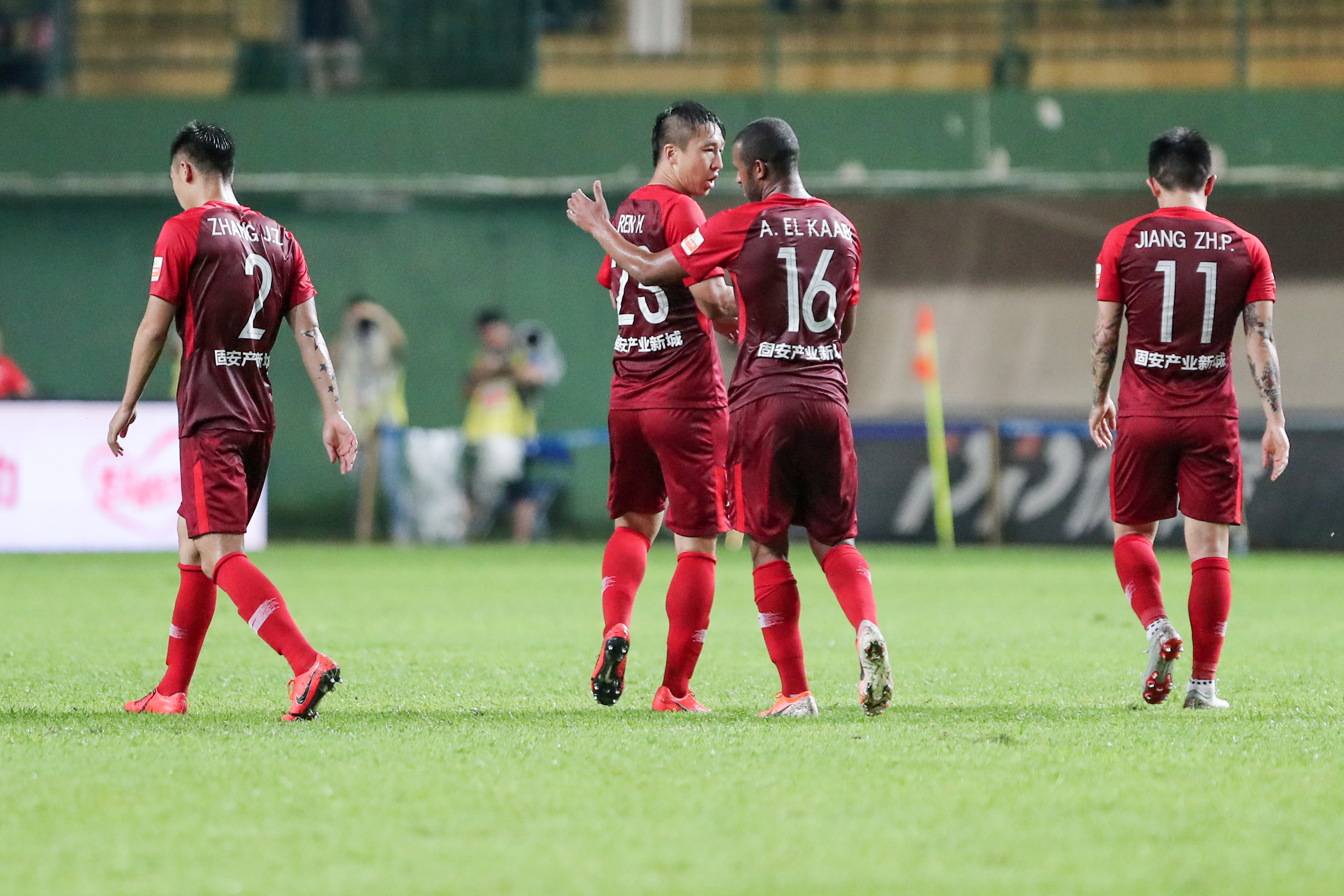 星空体育官方-赫尔城豪取分，主教练鼓励球员努力冲击前列的简单介绍